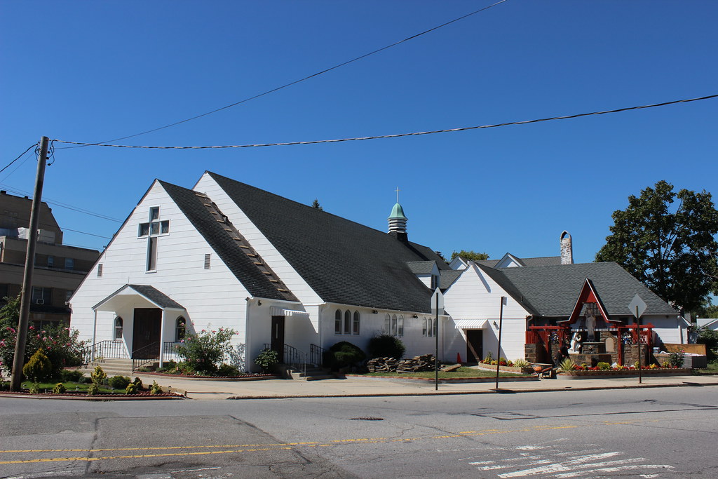 Our Lady of Lourdes Chapel, Queens Village Our Lady of Lou… Flickr