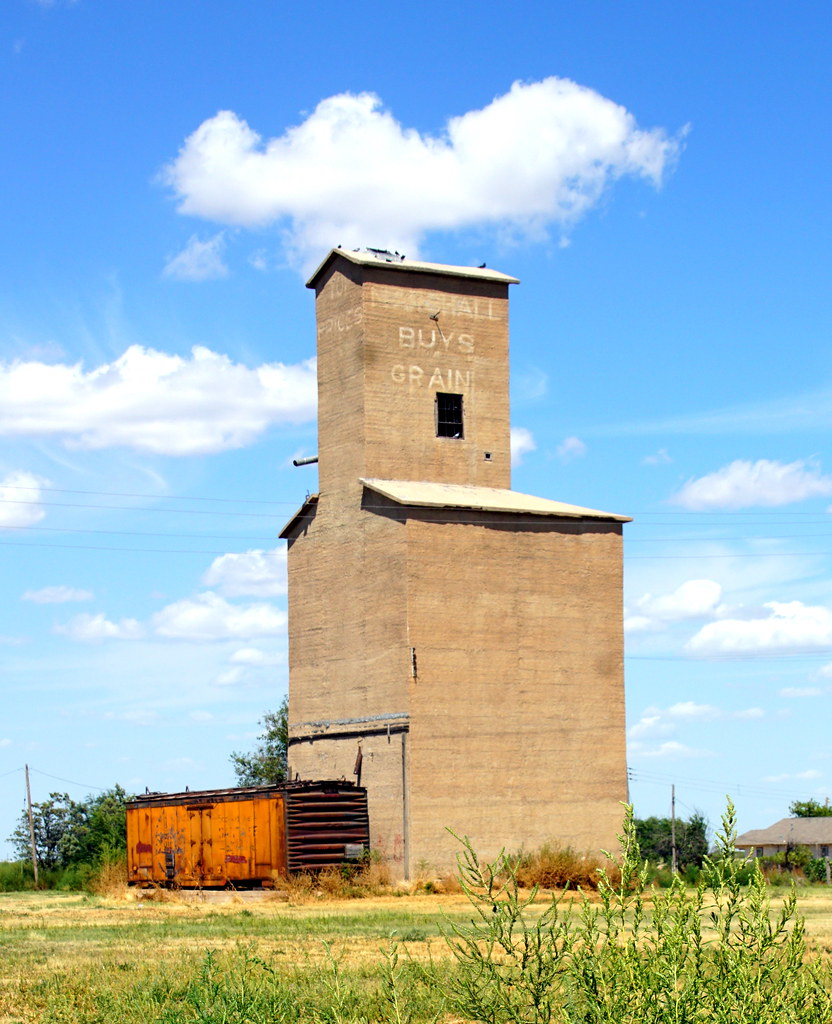 Old Grain Elevator Floydada, Texas robert e weston jr Flickr