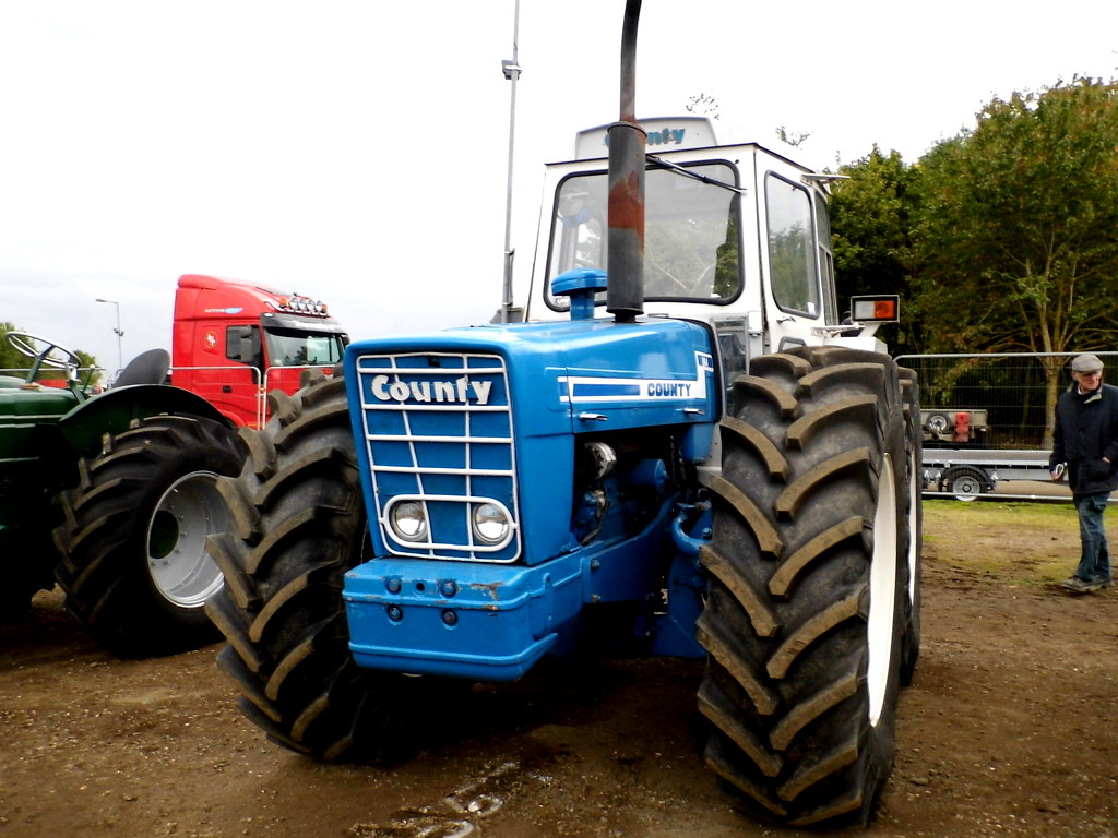 COUNTY 1164 TRACTOR CAMBRIDGE VINTAGE SALE NOT SOLD peter Halls