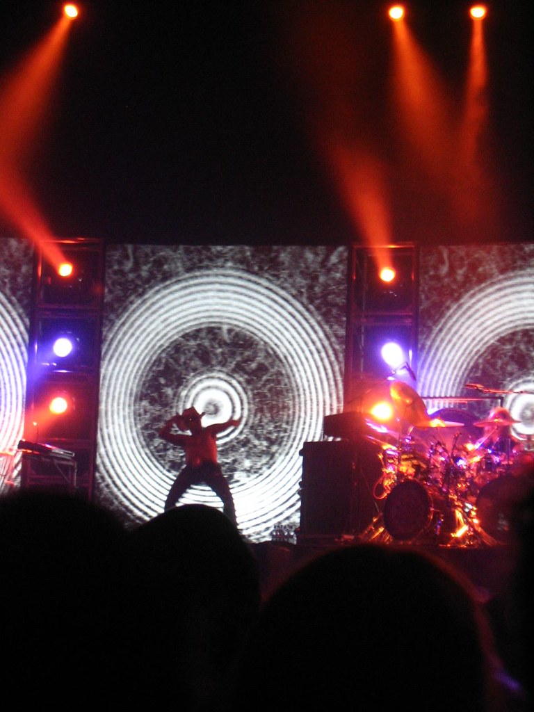 maynard dancing Wout Flickr