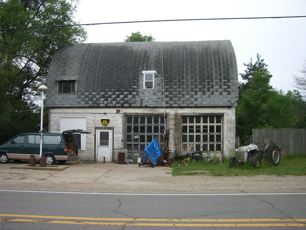 Woody's Garage Kim Scarborough Flickr