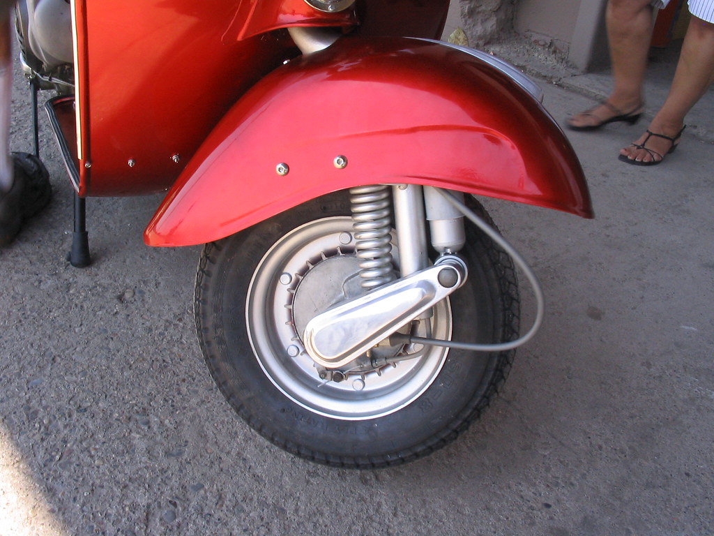Vespa Cushman VBB 150 Front fork detail hell0094 Flickr