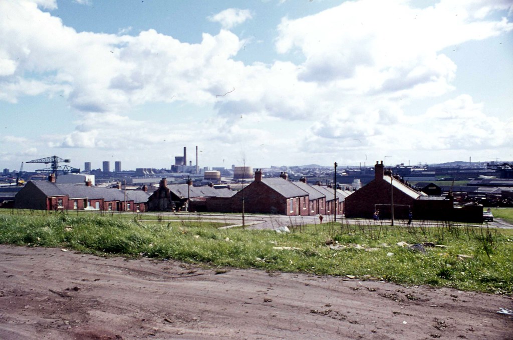 Kipling Street and Clive Street, Southwick, 2 May 1976 Flickr