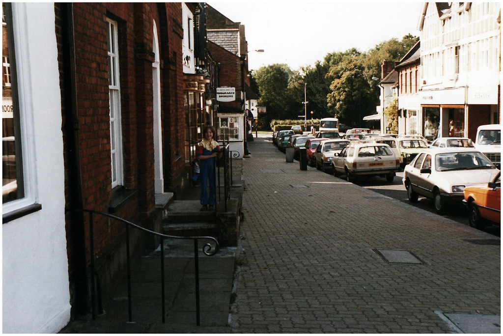 Me on High Street, Pinner Me on High Street in Pinner, Eng… Flickr