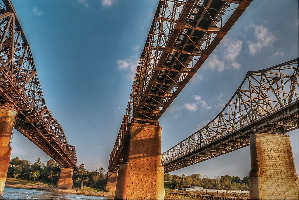 Mississippi River Bridges, Memphis, Tennessee Bridgepixing… Flickr