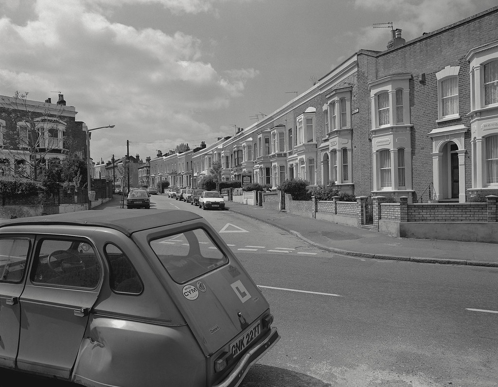 Powerscroft Road E5, 1987 junction with Mayola Road www.ca… Flickr