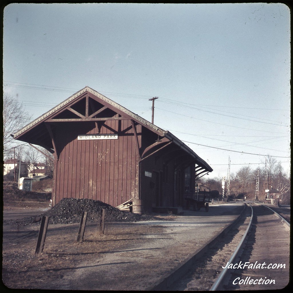 Midland Park, NJ. 1957 Railroad Station Depot. (Gone) Flickr
