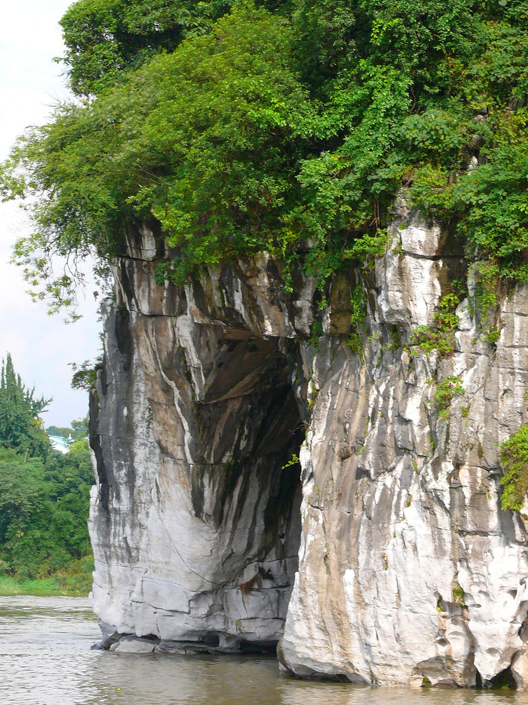 Water Moon Cave, Elephant Trunk Hill, Guilin, Guangxi, Chi… Flickr