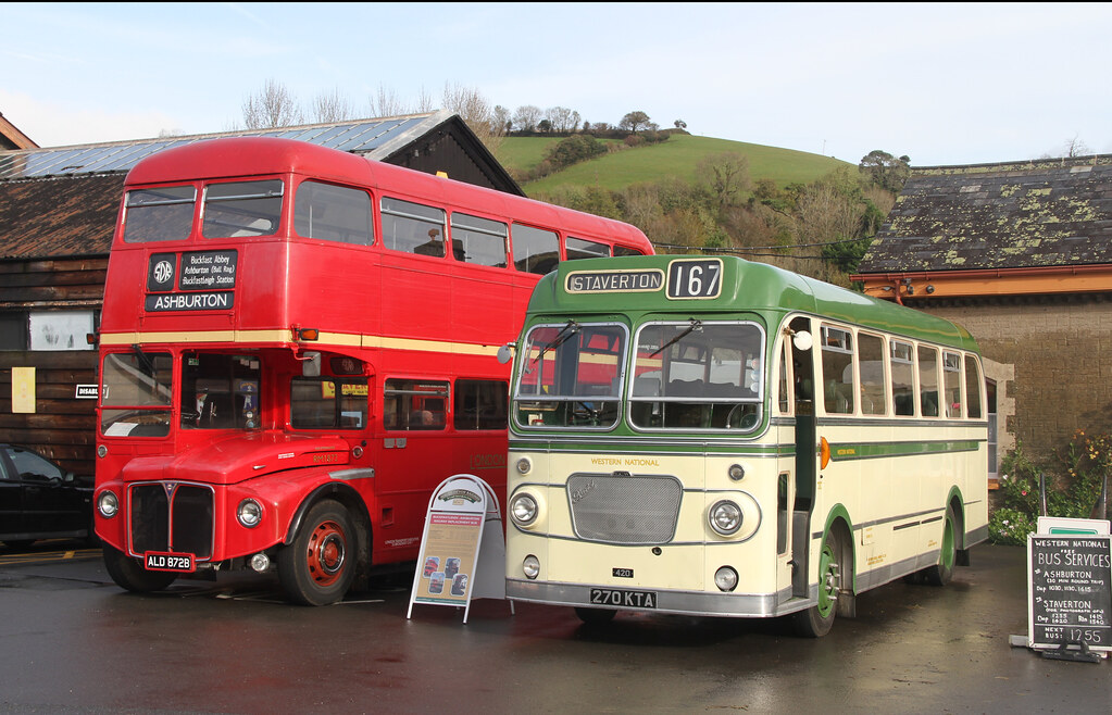 RM1872 & 270 KTA, Buckfastleigh A couple of vintage buses … Flickr