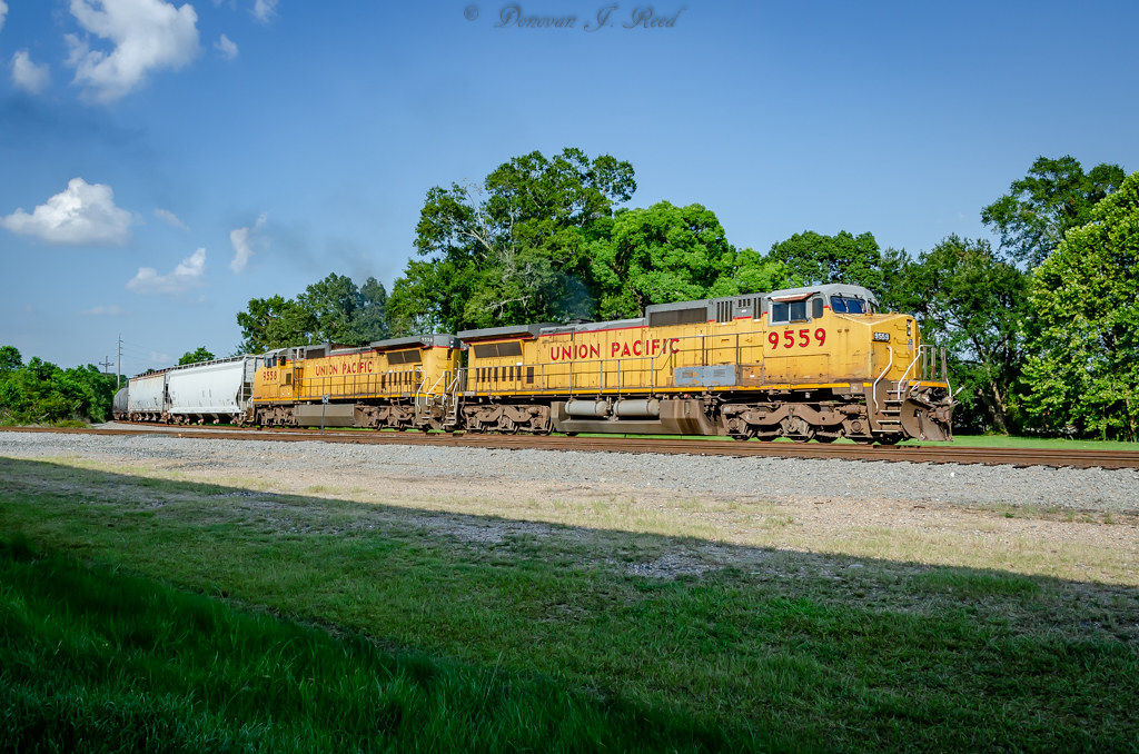 UP 9559 & 9558 / Kinder, Louisiana Two sister C408W Flickr