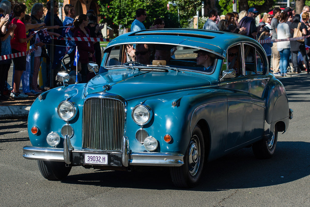 MSD_20150425_2899 Vintage cars participating in the ANZAC … Matt