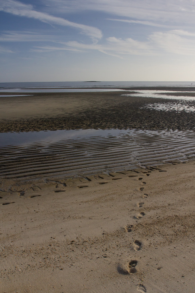Footprints on the Beach Giants Neck Beach, Niantic, Connec… Flickr
