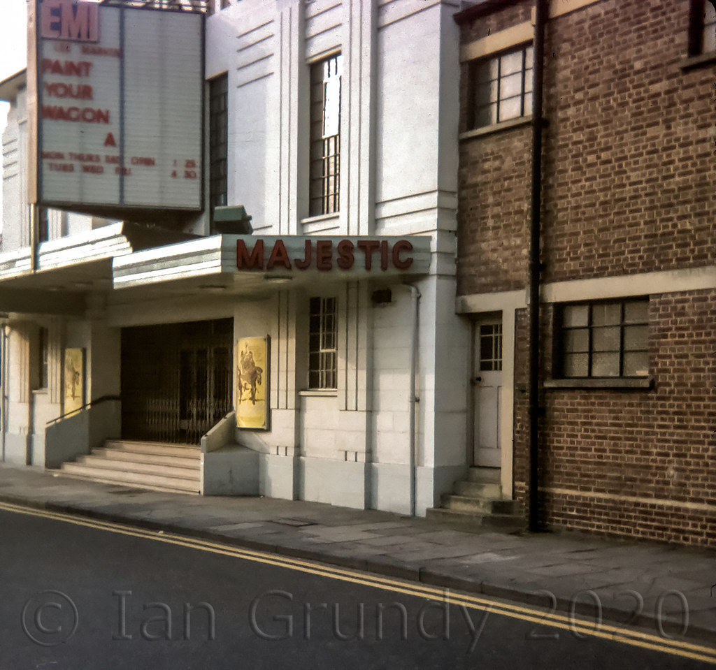 74 Reigate Majestic s1 The Majestic Cinema in Reigate, a S… Flickr