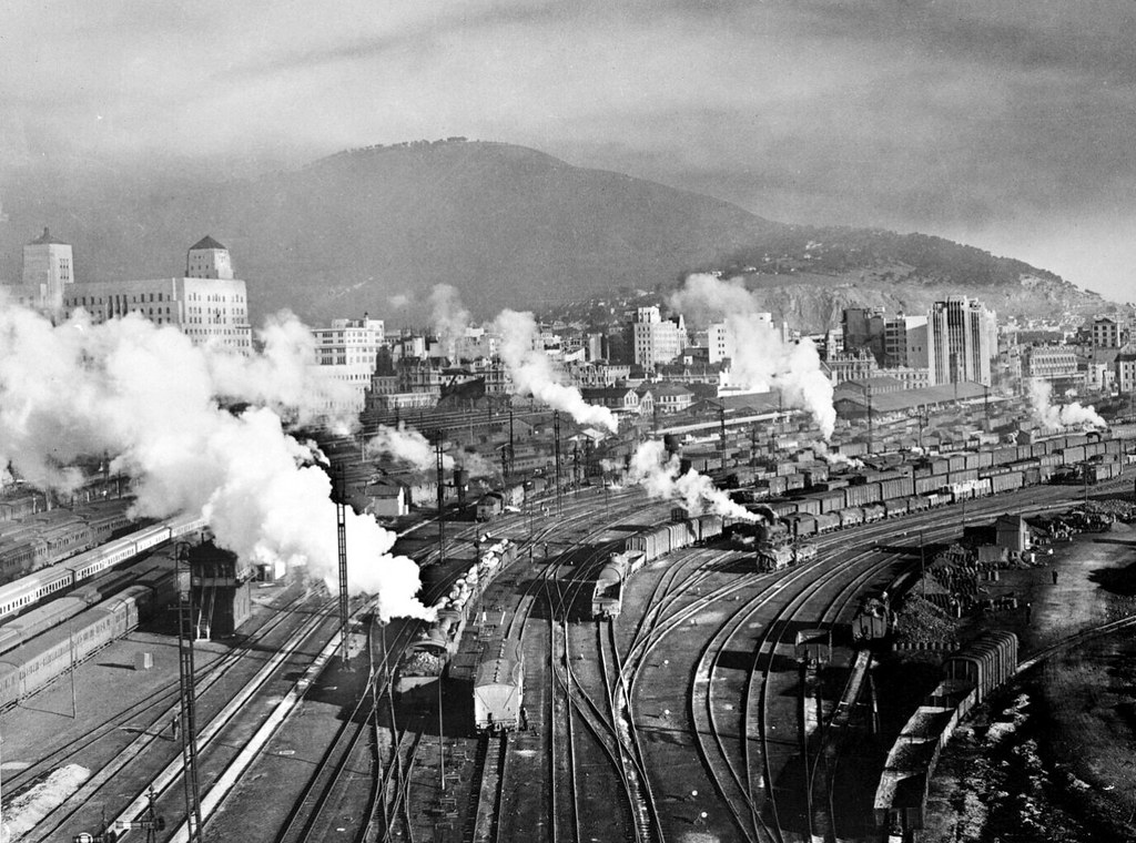 Steam era in Cape Town This shot of the entrance to Cape T… Flickr