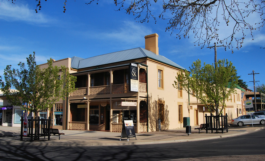 Cobb and Co Court Hotel, Mudgee, NSW. 97 Market St, Mudgee… Flickr