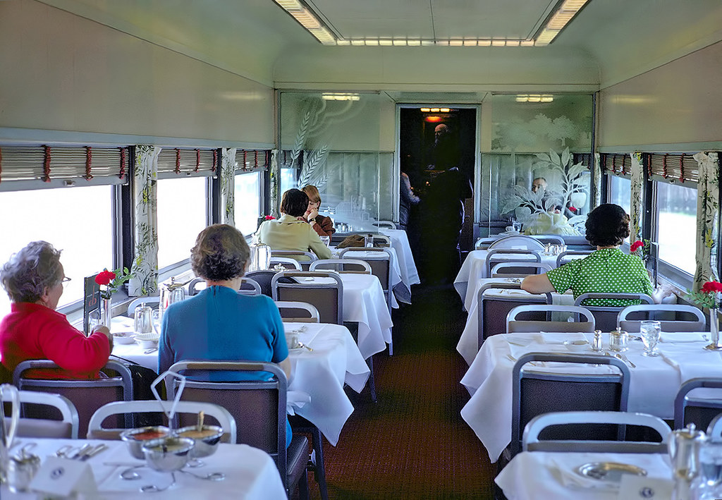 Empire Builder Dining Car 1970 The dining car on the Gre… Flickr