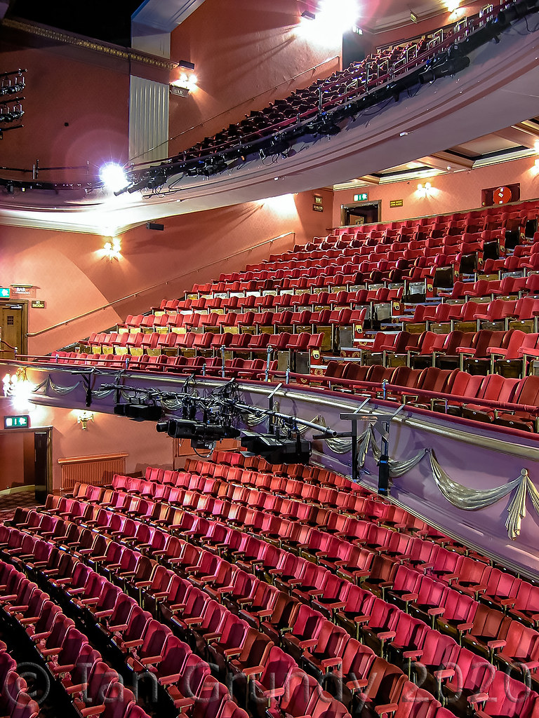 0502 Piccadilly Theatre (20) The 1,213 seat Piccadilly The… Flickr