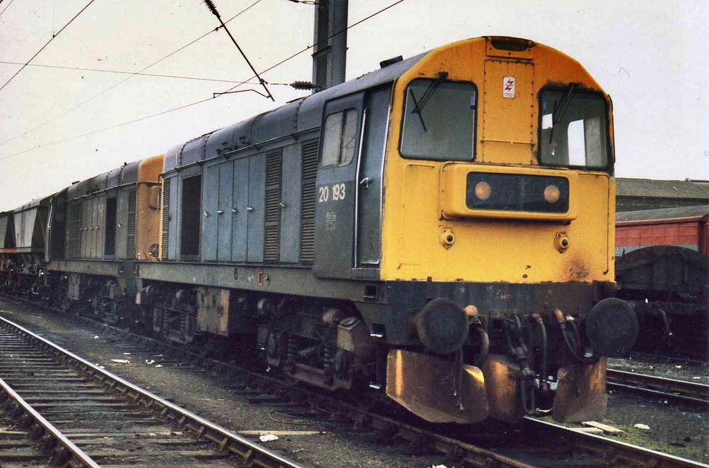 Ayr Falkland Yard 07041988 20193+20205 after arrival f… Flickr