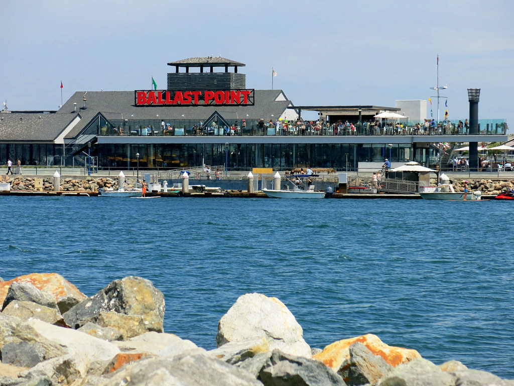 Alamitos Park, .16/4 Ballast Point brewpub on Alamitos Bay… Flickr