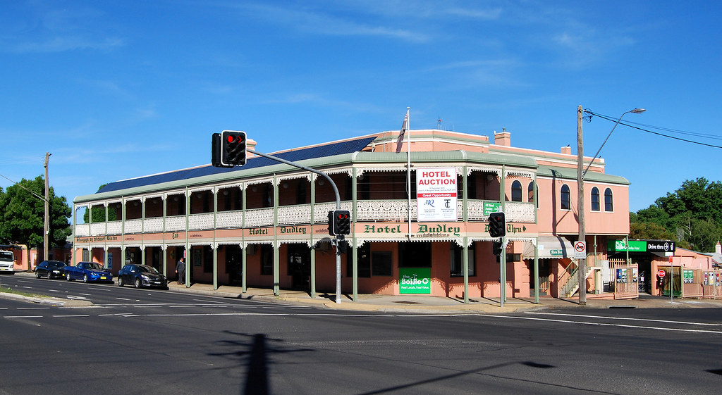 PUB FOR SALE Hotel Dudley, Bathurst, NSW 250 Stewart Str… Flickr