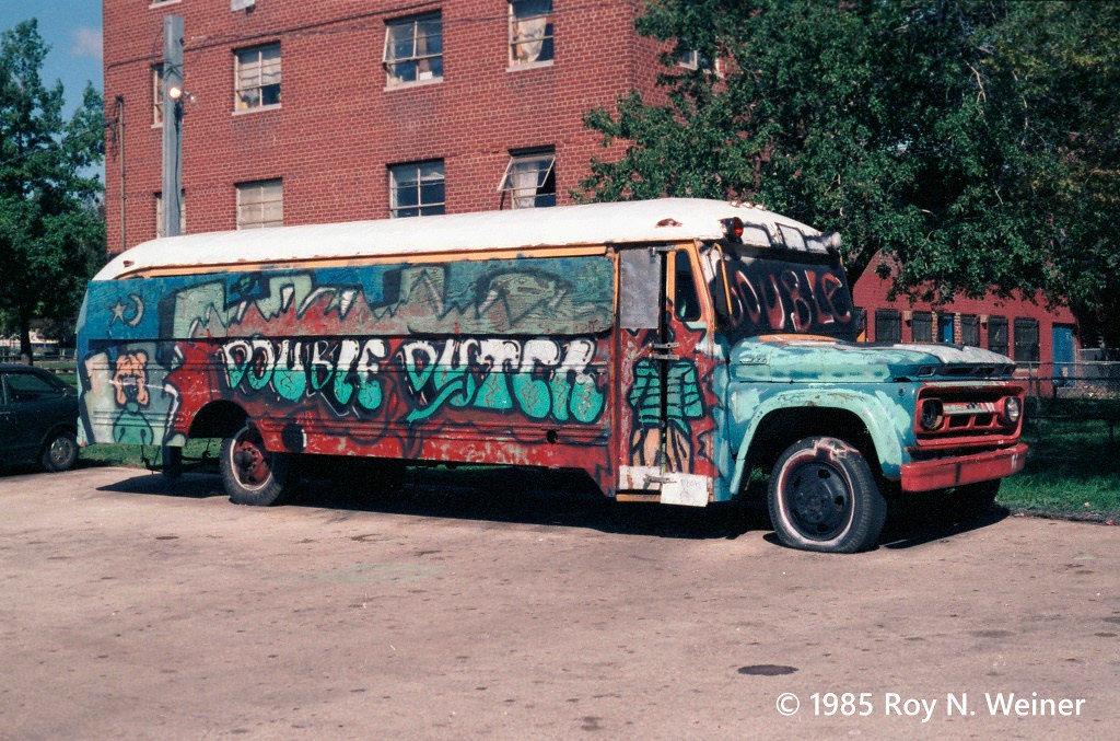 Double Dutch Bus A 1962 Chevy school bus sitting outside t… Flickr