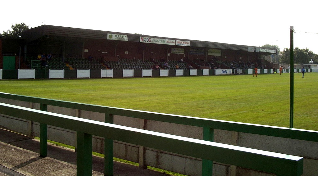 AylesburyUtd HughieDW Flickr