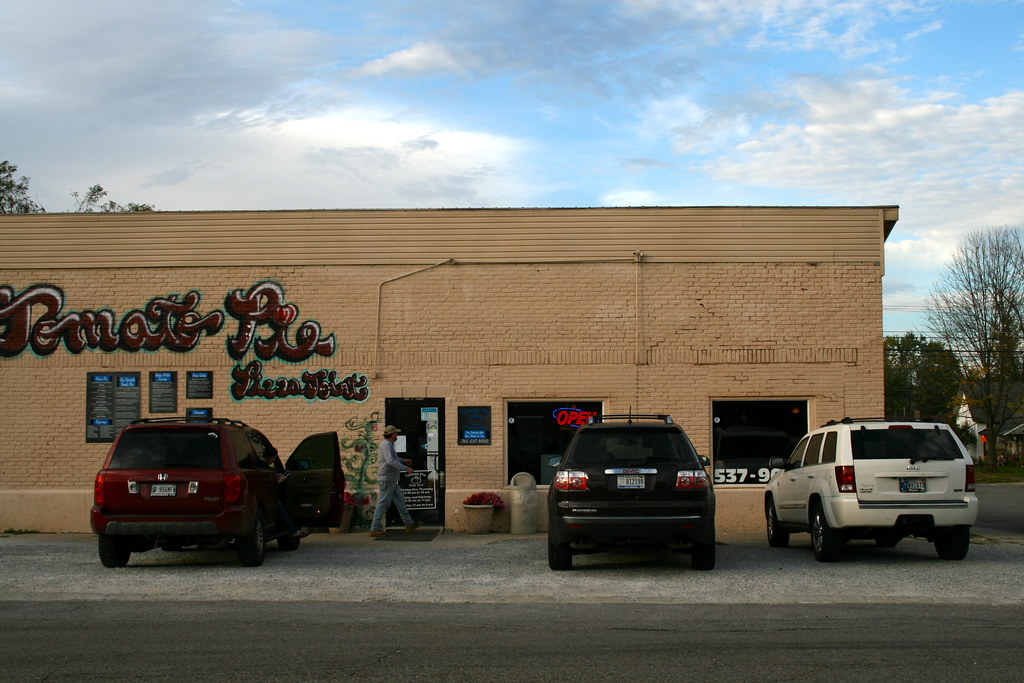 Small Town Indiana, Paragon "Tomato Pie" The Tomato Pie Pi… Flickr