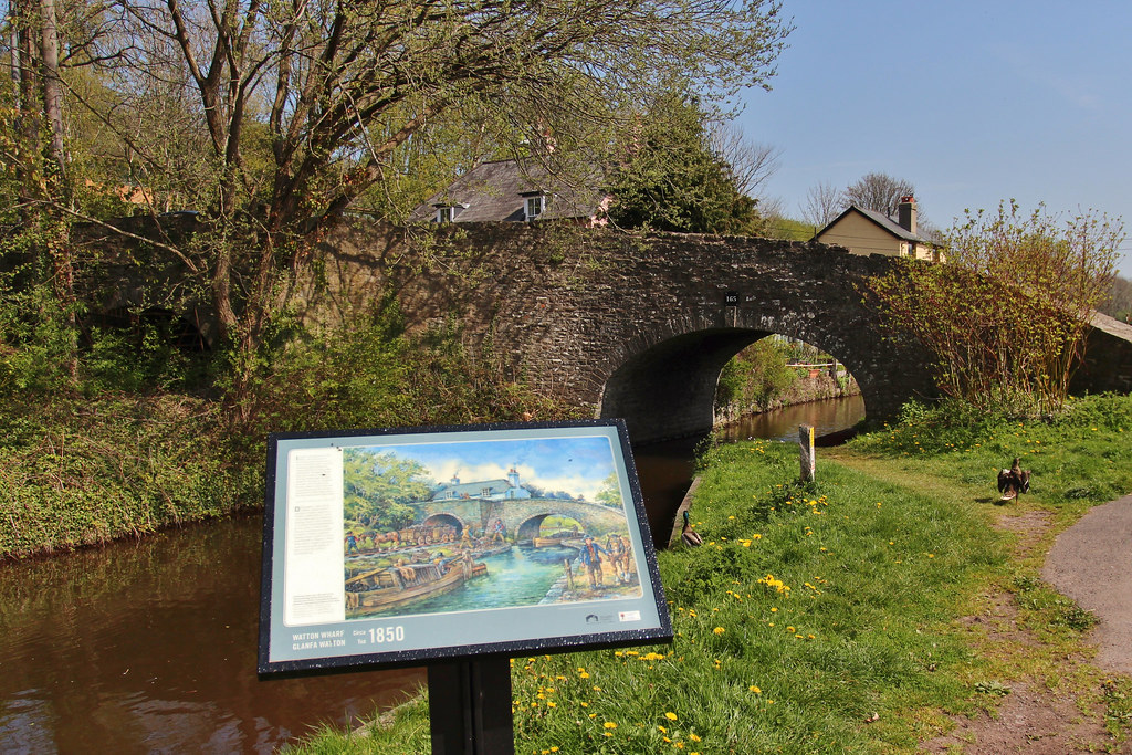 Watton Wharf Brecon Canal IMG_5560(2) Kevin Thomas Flickr