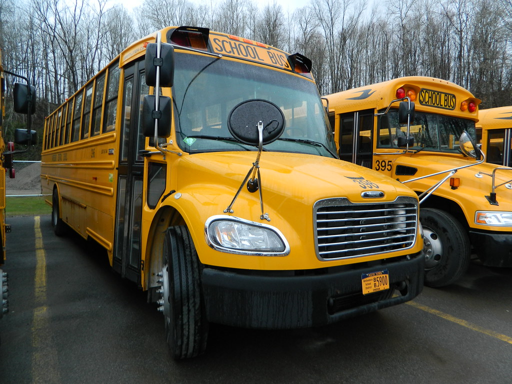Whitesboro Central School 396 (5) Bus lot Whitesboro, NY… Flickr