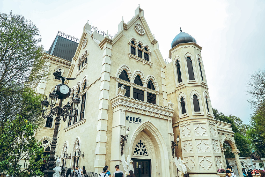 Cona's Chocolate Castle Hiller16 Flickr