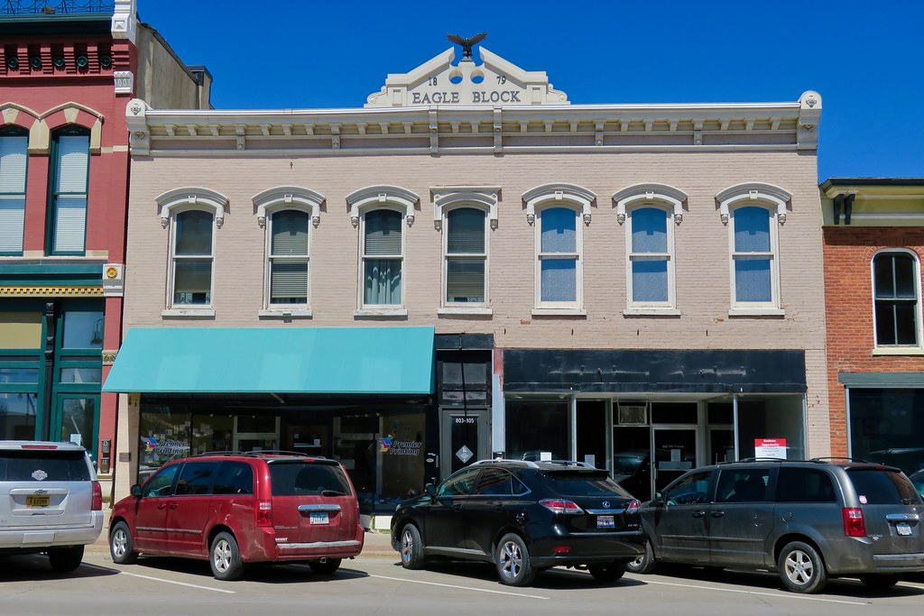 Eagle Block, Grinnell, IA Eagle Block, 803805 4th Avenue,… Flickr