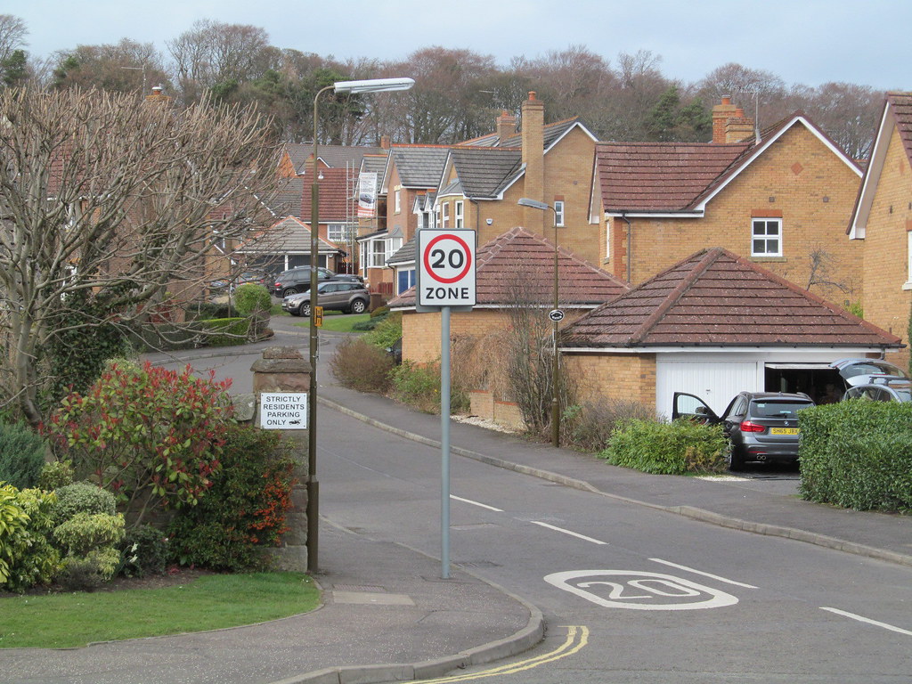 1901644 Queen Margaret Close QAD01 Queen Margaret Clos… Flickr