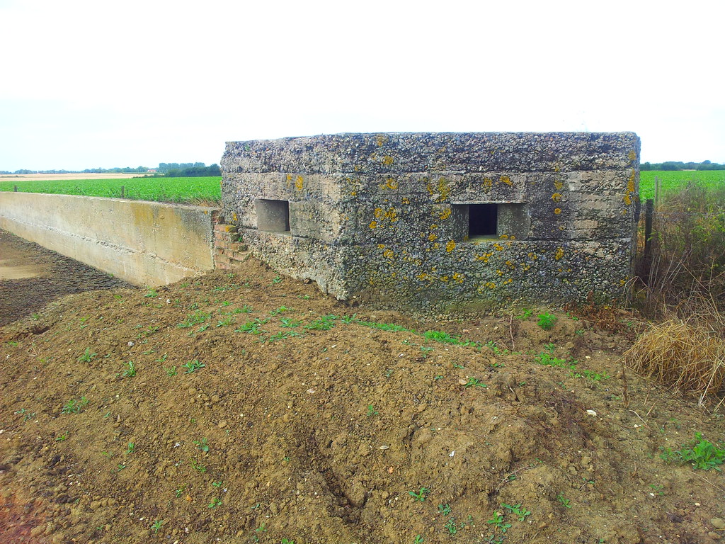 WWII FW3/22 Type22 Pillbox, Mill Lane, St James South Elm… Flickr