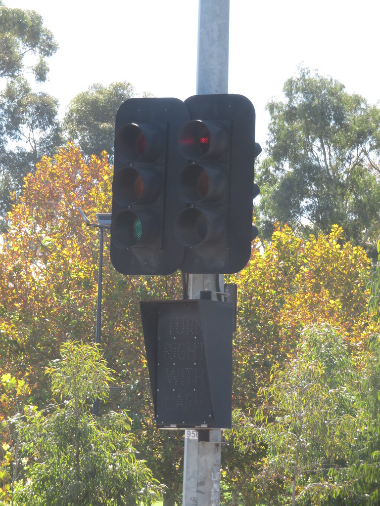 1990s Aldridge Traffic lights on North East Rd/TTP northwe… Flickr