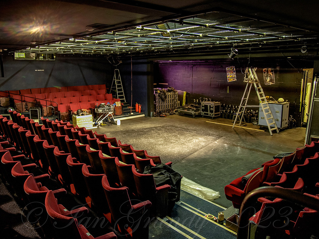 0902 Hull Truck Theatre (9) Its over. The last (metaphoric… Flickr