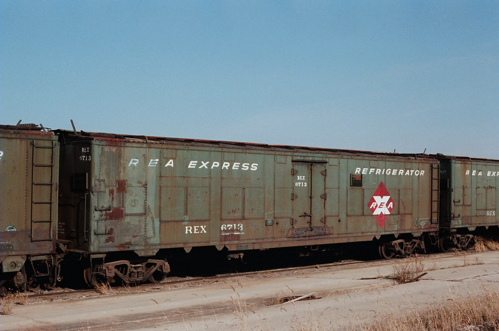 REA Express Bensenville, IL In November 1982, there was … Flickr