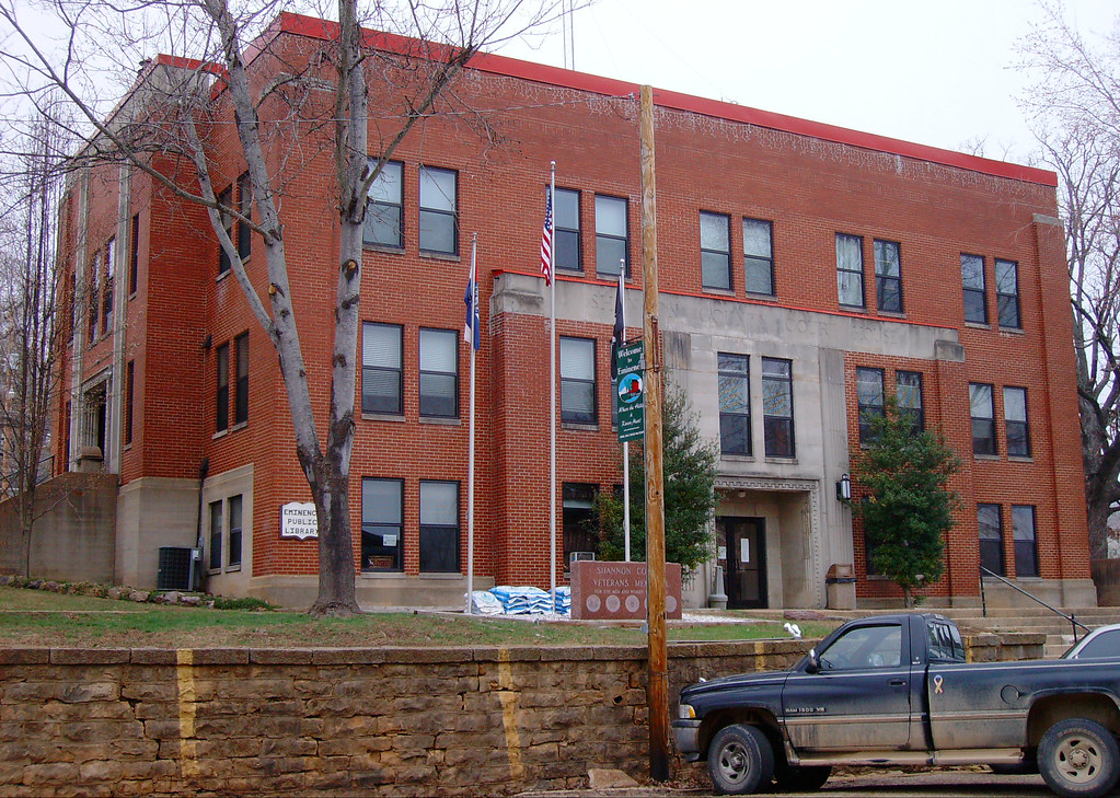 Shannon County Courthouse (Eminence, Missouri) Built in 19… Flickr
