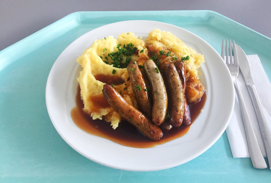 Nuremberger fried sausages with sauerkraut, gravy & mashed… Flickr