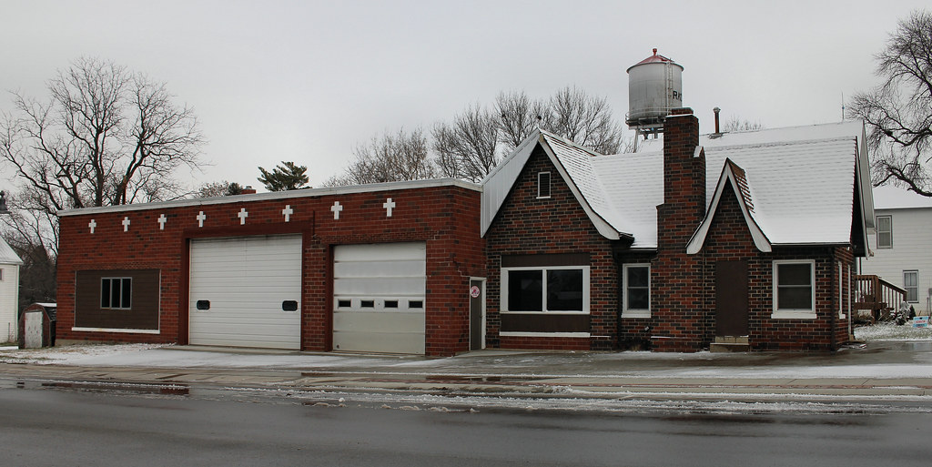 Gas Station Radcliffe, IA Tom McLaughlin Flickr
