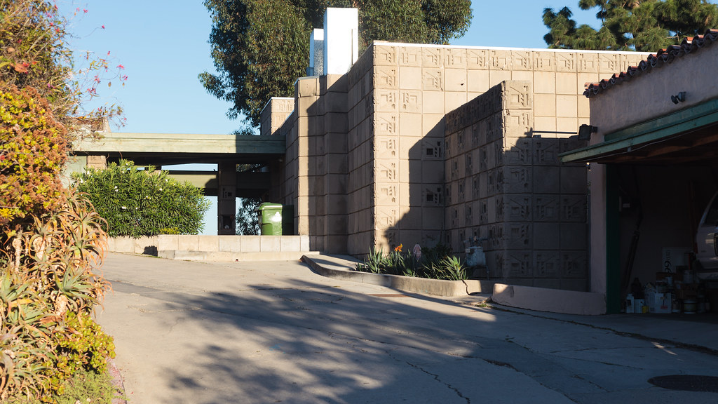 LA freeman house 1 a photo on Flickriver