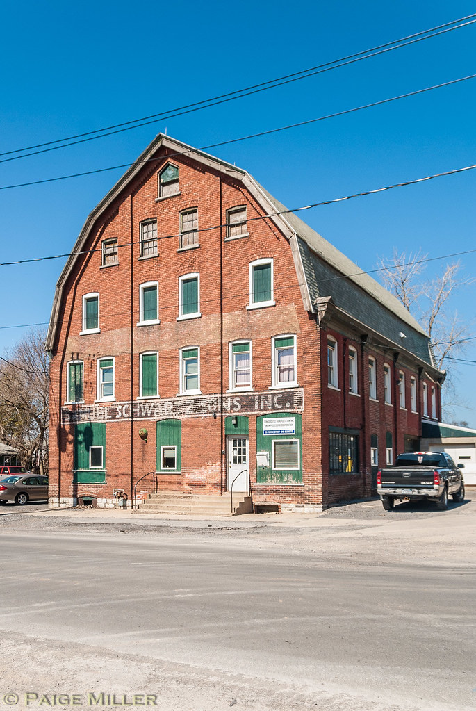 Auburn, NY Samuel Schwartz Sons Inc. building alongside Ra… Flickr