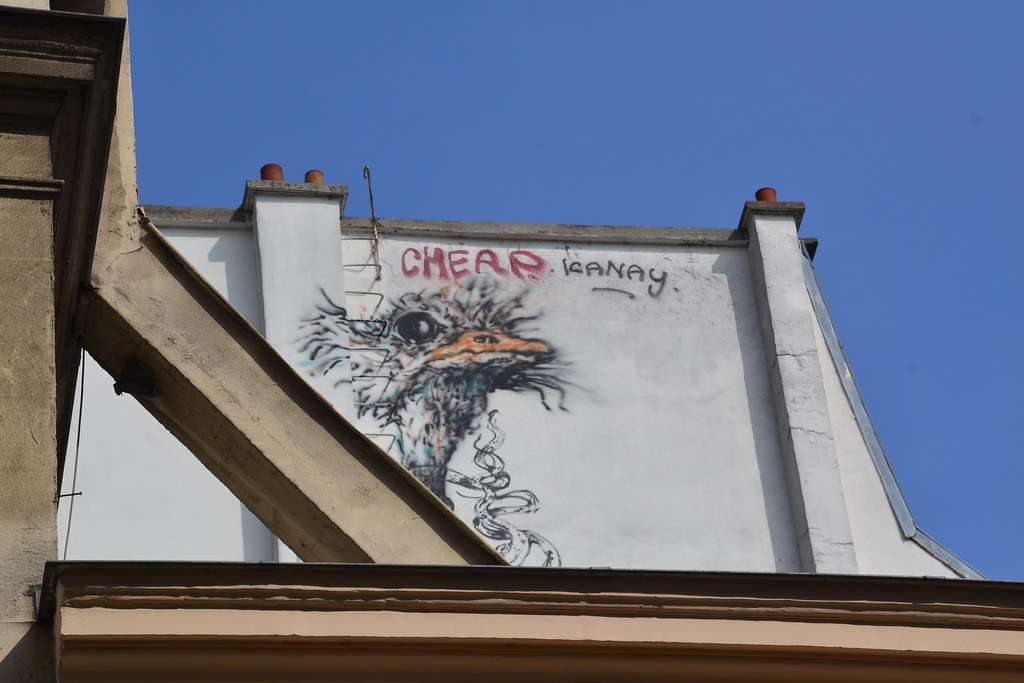 Cheap haircut Paris, rue de Malte/Oberkampf street art by … Jeanne