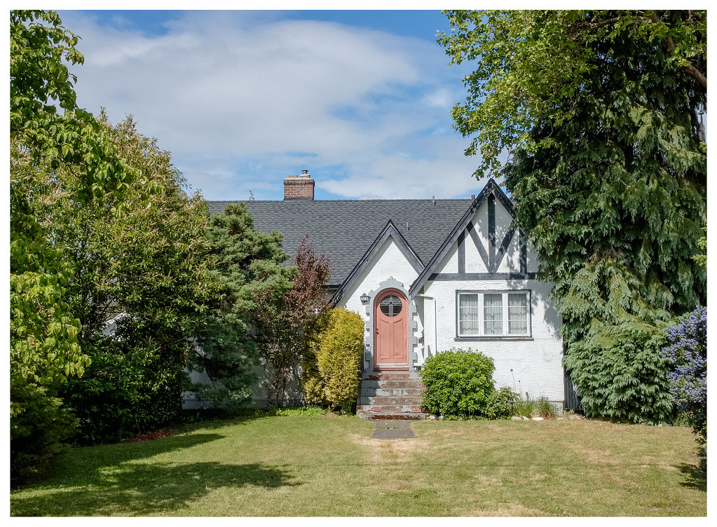 oak bay living (home front) transit road, oak bay bc Flickr