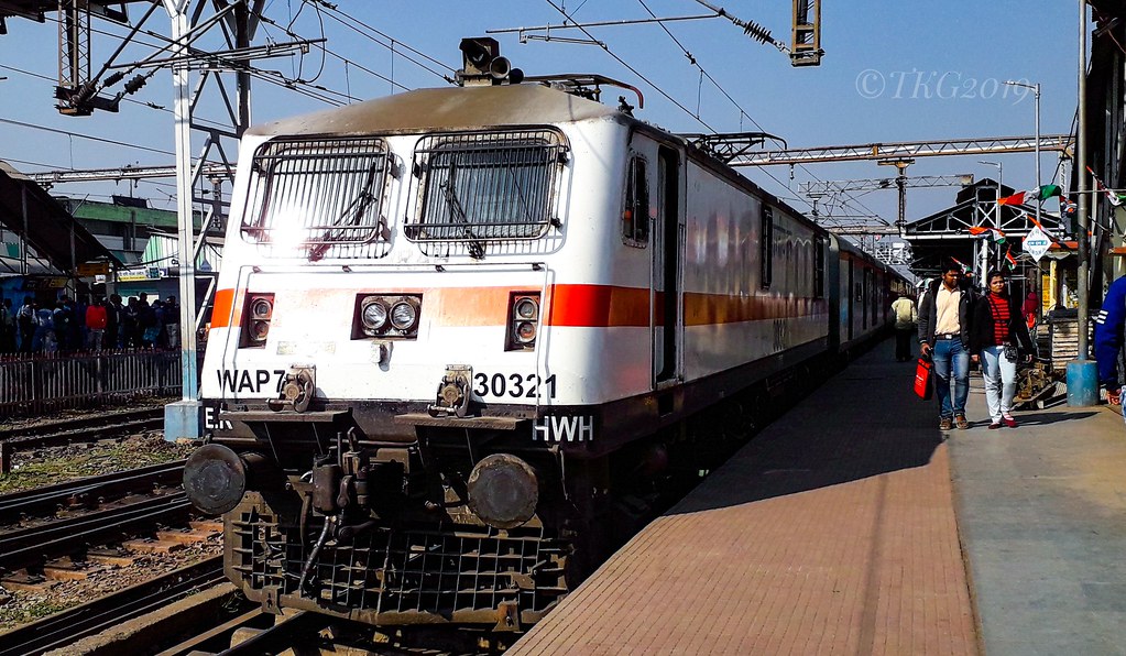 30321 30321 HWH WAP7 crawling with 22324 GCT KOAA SHABD B… Flickr