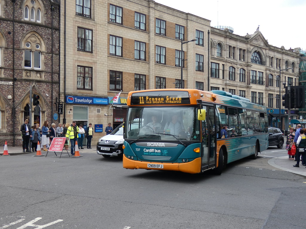 Cardiff Bus 737 CN09EFJ Scania Omnicity on an 11 to Pengam… Flickr