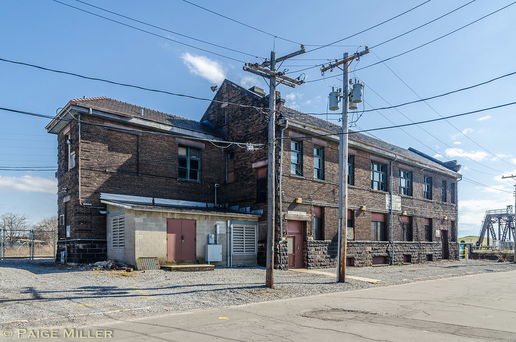 Buffalo, NY Former Wabash Railroad freight station in Blac… Flickr