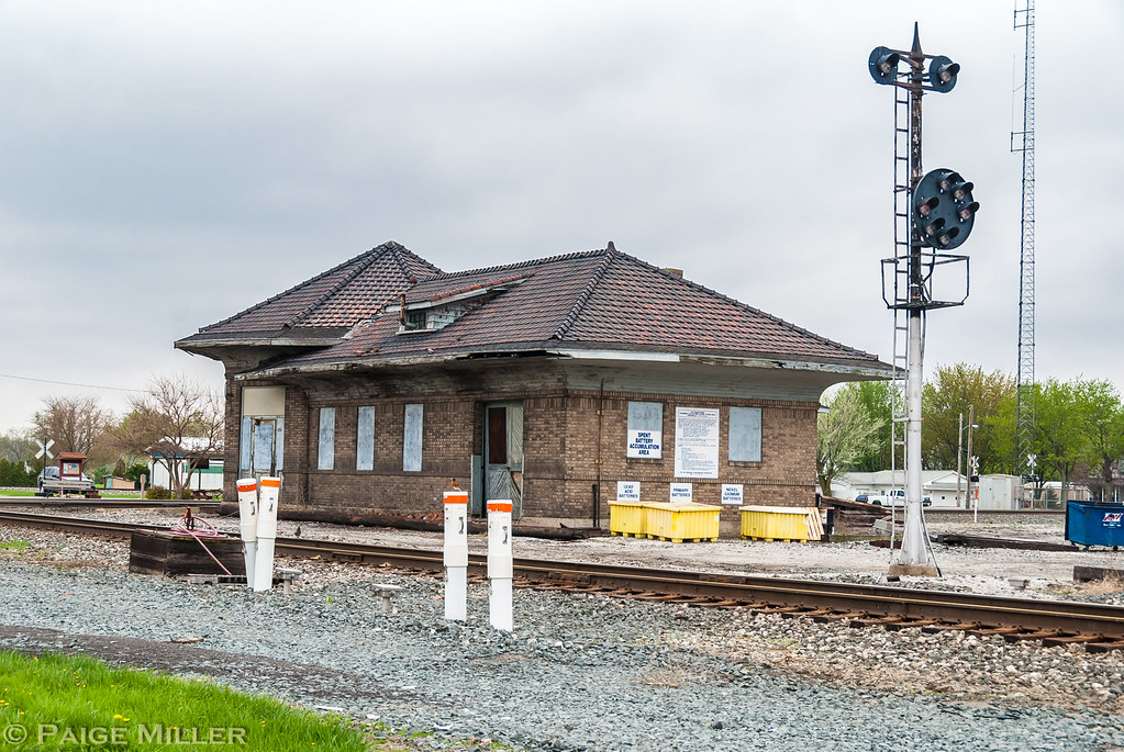 Deshler, OH Abandoned B&O station at Deshler, OH Paige Miller Flickr