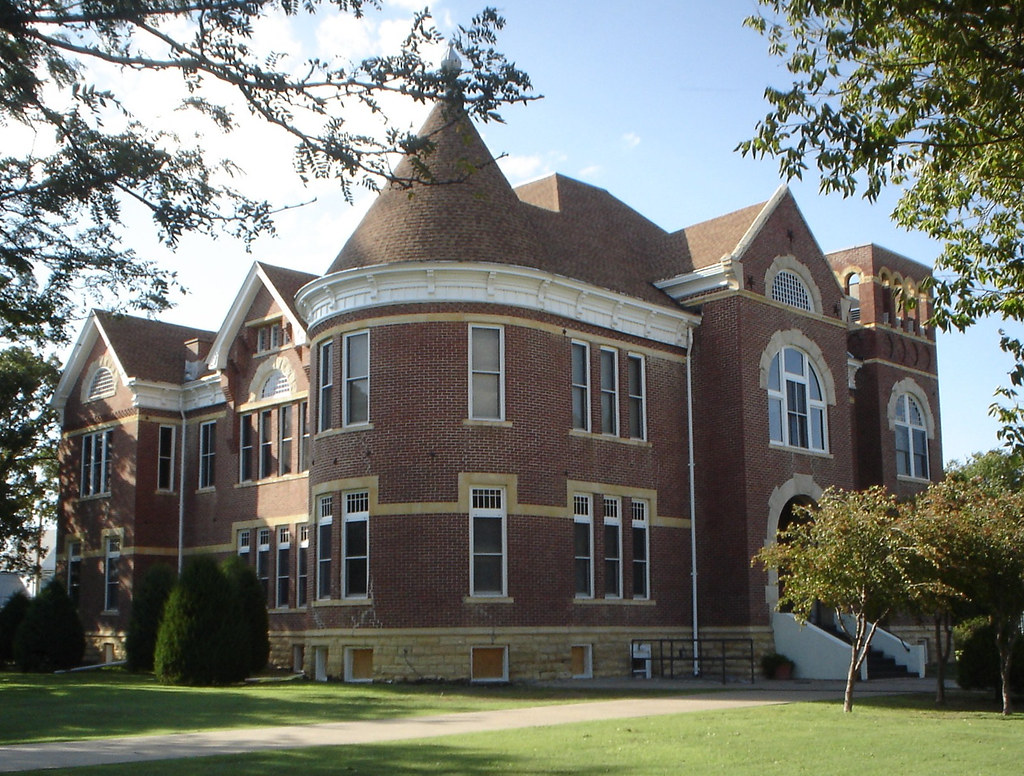 Rush County Courthouse (La Crosse, Kansas) This courthouse… Flickr