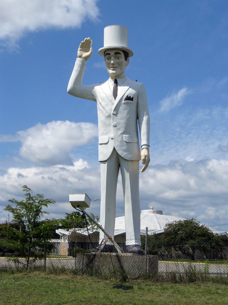 The Plantation Inn, Chicopee, MA Dean Jeffrey Flickr