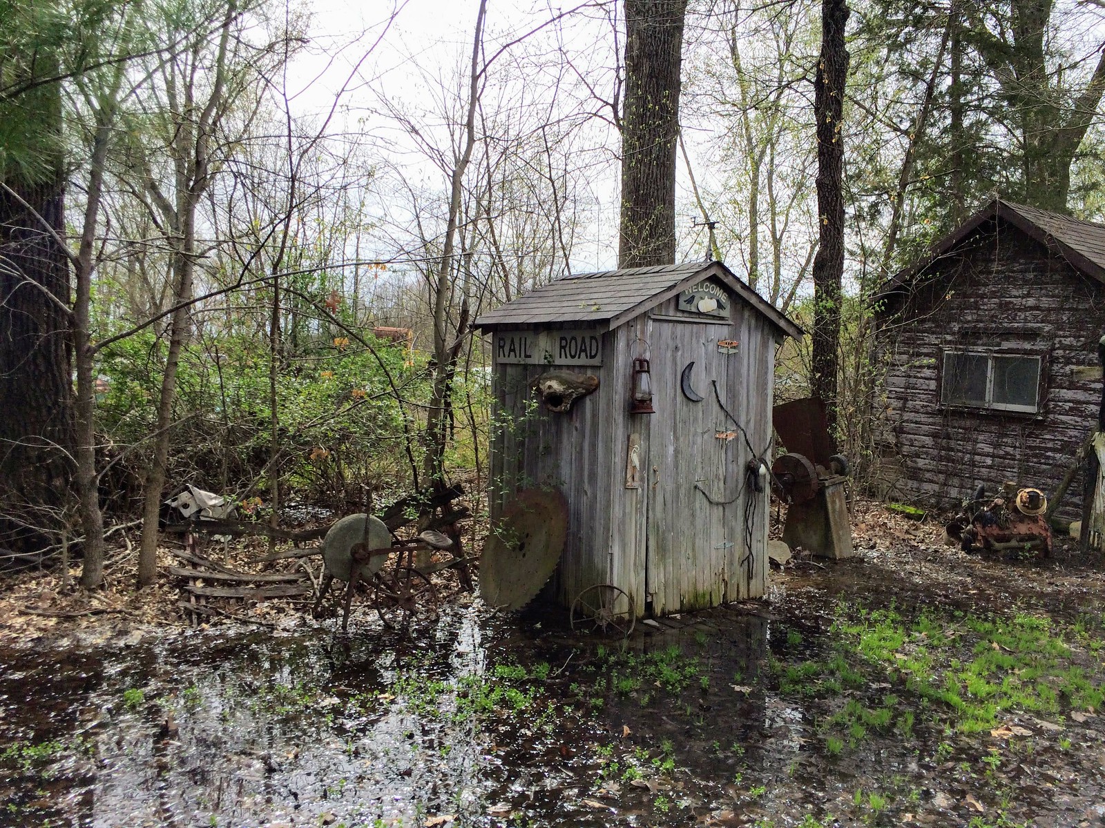 Pollard Motors Globus Dei